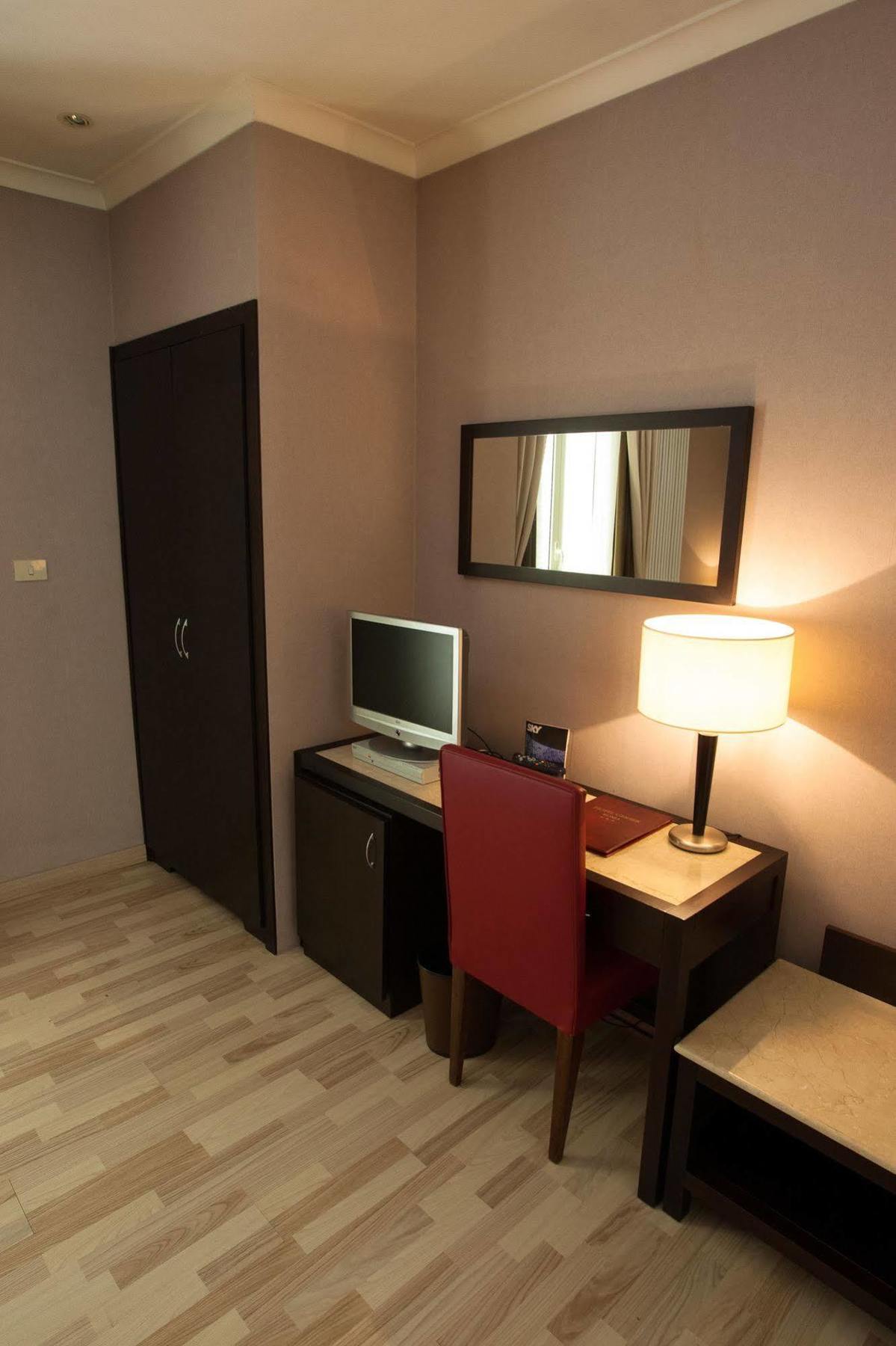 Hotel Gerber Рим Экстерьер фото